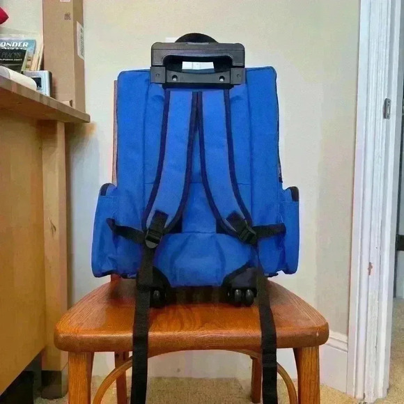 NWOT, Rolling Backpack Pet Carrier, Small Dog, Cat, Mesh, Pockets, Blue, Black - Picture 5 of 13